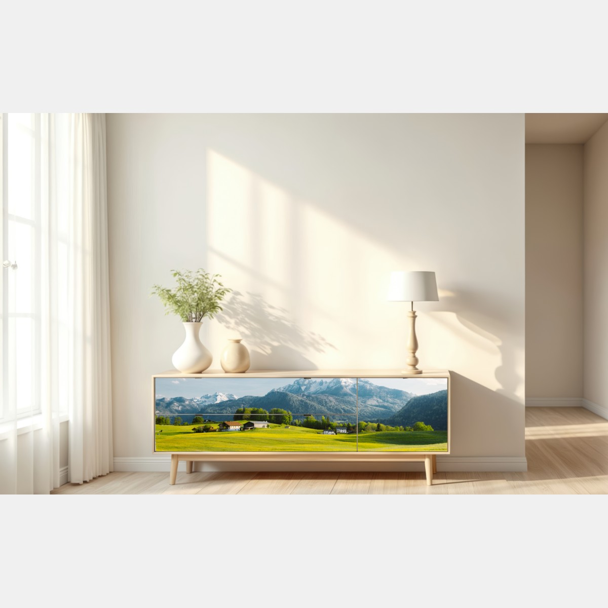 Naklejka repozycjonowalna alpejska łąka pod ośnieżonymi szczytami – Wallissimo® Naklejka repozycjonowalna alpejska łąka pod ośnieżonymi szczytami – Wallissimo®