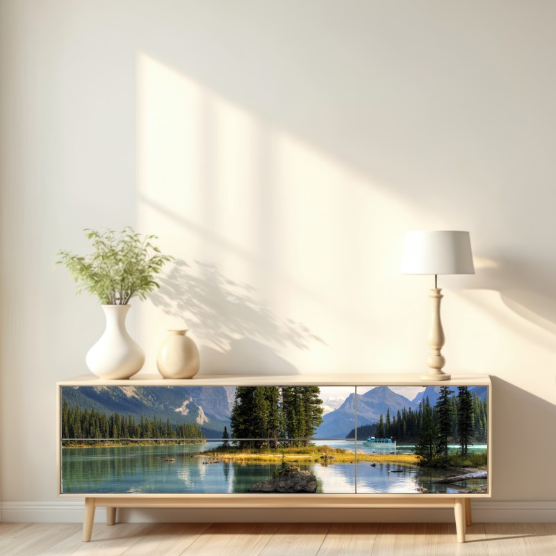 Naklejka repozycjonowalna spokojne jezioro alpejskie z wyspą i górami – Wallissimo® Naklejka repozycjonowalna spokojne jezioro alpejskie z wyspą i górami – Wallissimo®