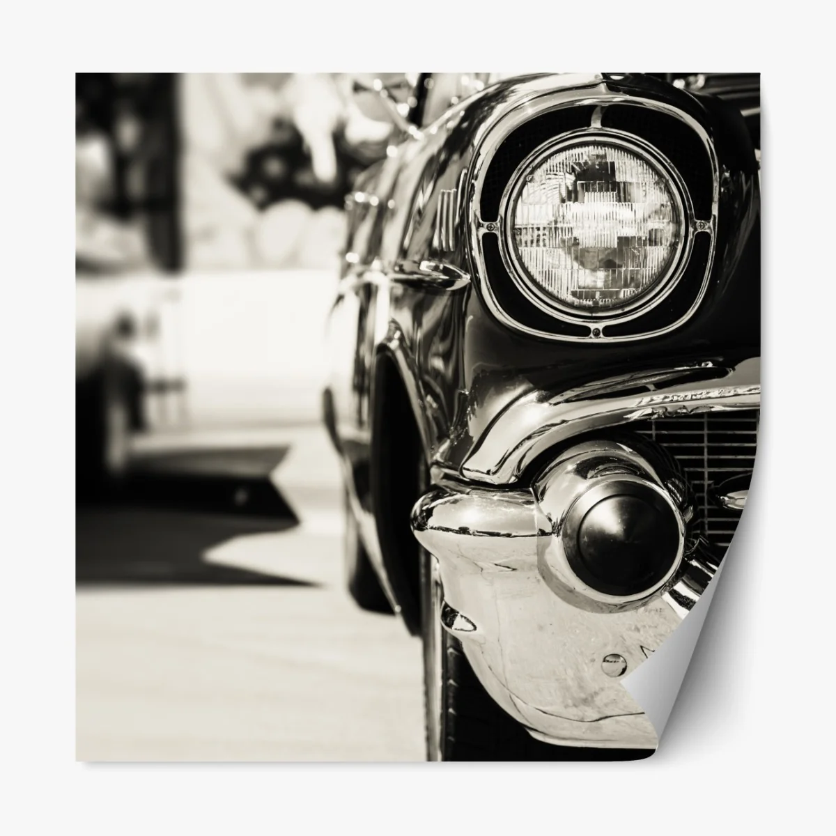 Naklejka repozycjonowalna zabytkowy chromowany samochód zbliżenie – Wallissimo® Naklejka repozycjonowalna zabytkowy chromowany samochód zbliżenie – Wallissimo®