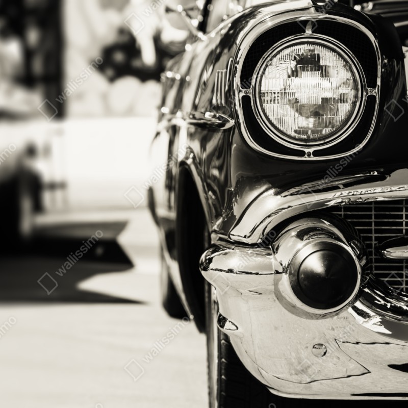 Naklejka repozycjonowalna zabytkowy chromowany samochód zbliżenie – Wallissimo® Naklejka repozycjonowalna zabytkowy chromowany samochód zbliżenie – Wallissimo®