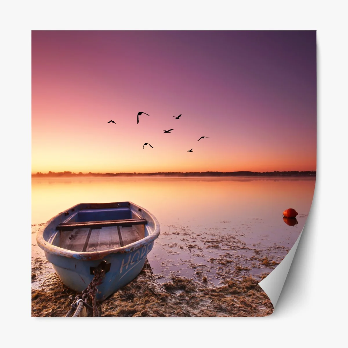Naklejka repozycjonowalna spokojna łódź o zmierzchu nad jeziorem – Wallissimo® Naklejka repozycjonowalna spokojna łódź o zmierzchu nad jeziorem – Wallissimo®