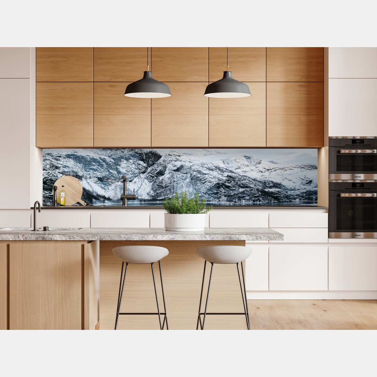 Naklejka repozycjonowalna spokojny zimowy pejzaż górski nad zamarzniętym jeziorem – Wallissimo® Naklejka repozycjonowalna spokojny zimowy pejzaż górski nad zamarzniętym jeziorem – Wallissimo®