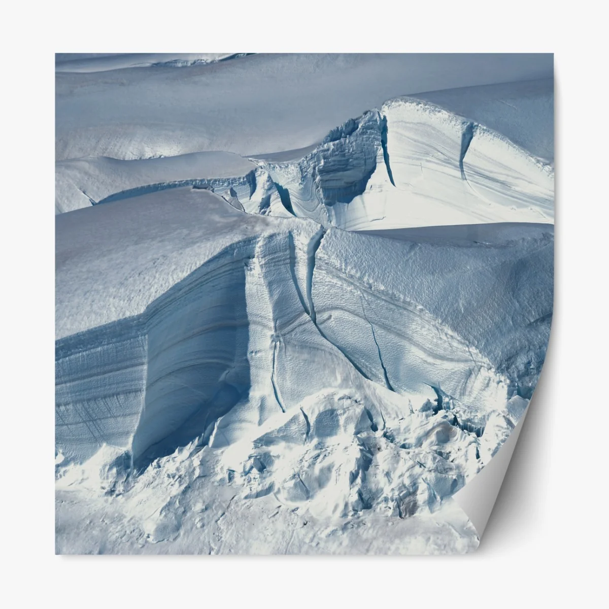 Naklejka repozycjonowalna lodowiec i szczelina w błękicie – Wallissimo® Naklejka repozycjonowalna lodowiec i szczelina w błękicie – Wallissimo®