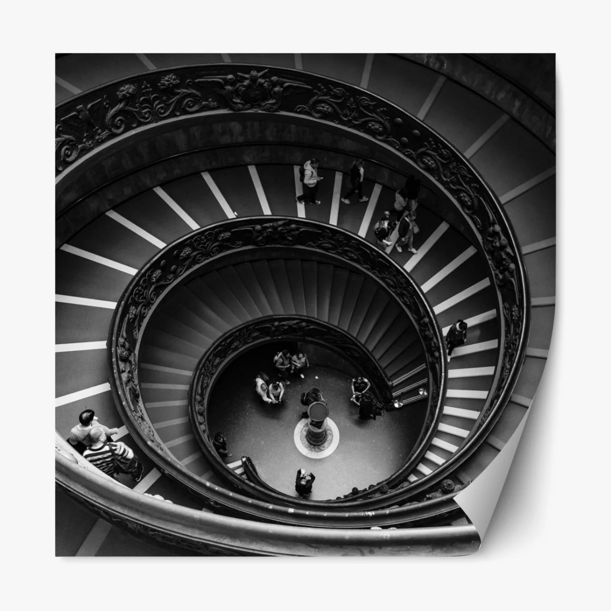 Naklejka repozycjonowalna dramtyczne spiralne schody w monochromii – Wallissimo® Naklejka repozycjonowalna dramtyczne spiralne schody w monochromii – Wallissimo®