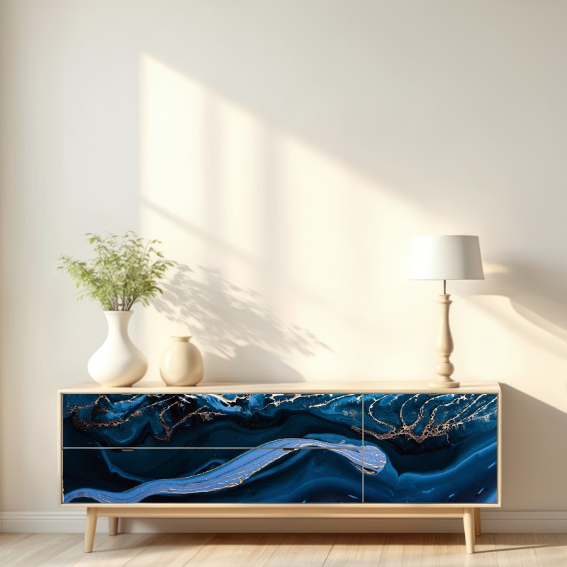 Naklejka repozycjonowalna granatowo-złota abstrakcja w ruchu – Wallissimo® Naklejka repozycjonowalna granatowo-złota abstrakcja w ruchu – Wallissimo®