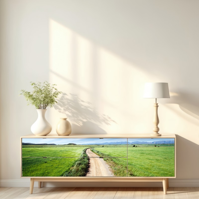 Naklejka repozycjonowalna wijąca się wiejska droga przez zielone łąki – Wallissimo® Naklejka repozycjonowalna wijąca się wiejska droga przez zielone łąki – Wallissimo®