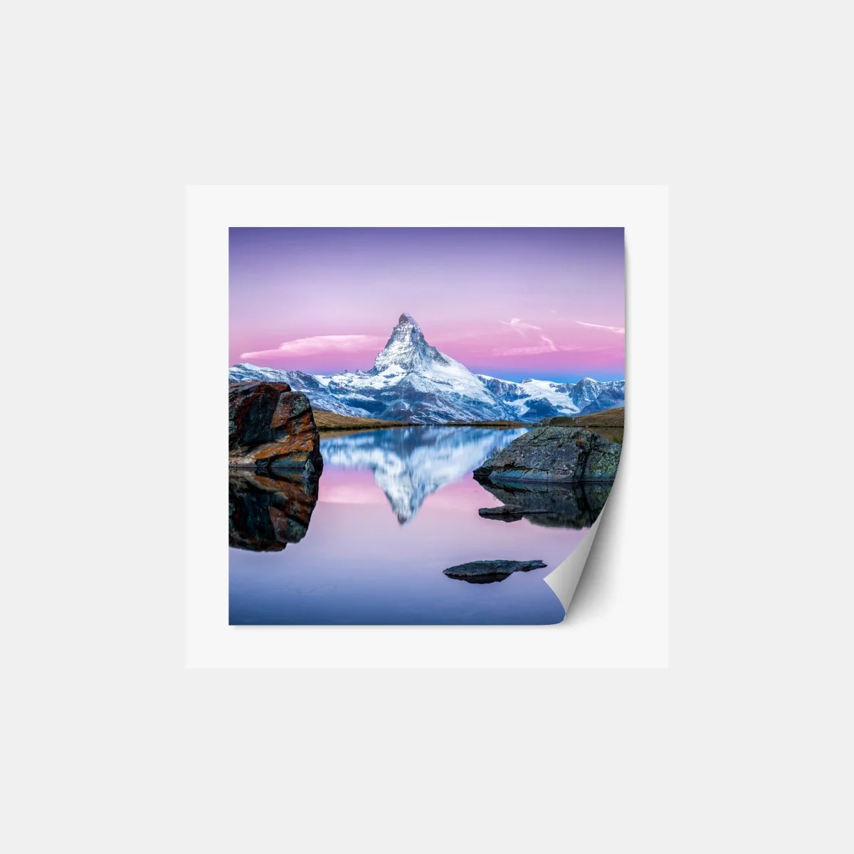 Naklejka repozycjonowalna spokojne alpejskie odbicie o zachodzie – Wallissimo® Naklejka repozycjonowalna spokojne alpejskie odbicie o zachodzie – Wallissimo®