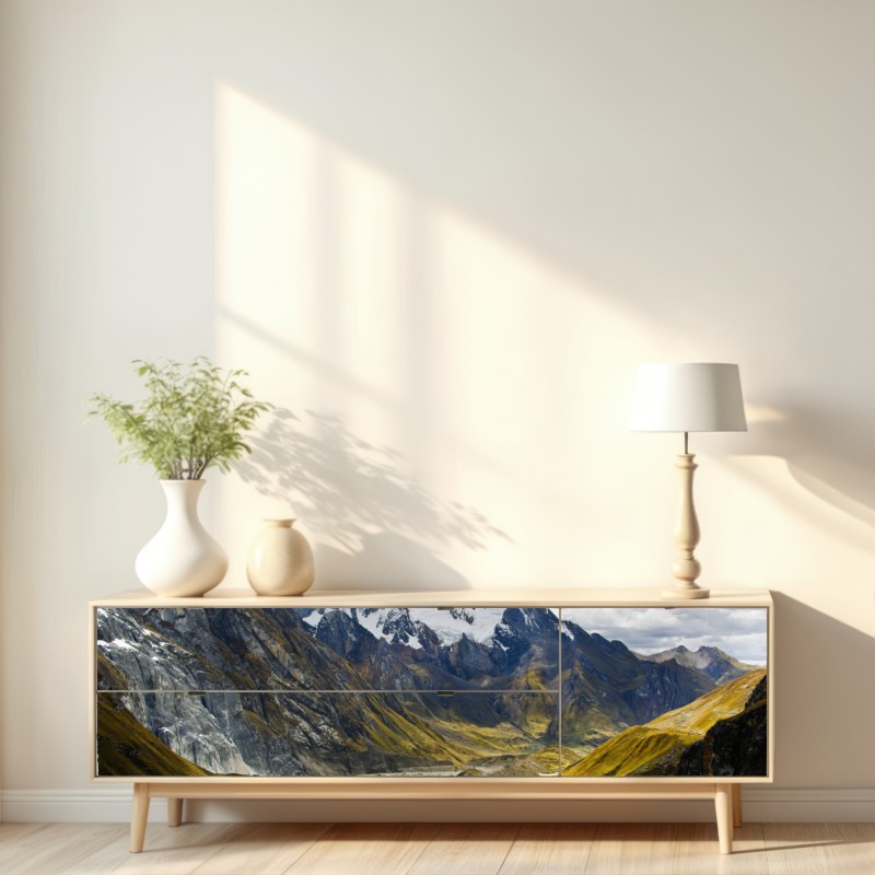 Naklejka repozycjonowalna turkusowe jezioro u stóp zaśnieżonych szczytów – Wallissimo® Naklejka repozycjonowalna turkusowe jezioro u stóp zaśnieżonych szczytów – Wallissimo®