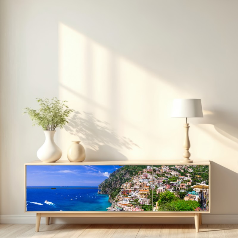 Naklejka repozycjonowalna słoneczna panorama Positano na Wybrzeżu Amalfi – Wallissimo® Naklejka repozycjonowalna słoneczna panorama Positano na Wybrzeżu Amalfi – Wallissimo®