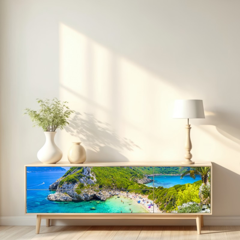 Naklejka repozycjonowalna Porto Timoni panoramiczna plaża, Korfu – Wallissimo® Naklejka repozycjonowalna Porto Timoni panoramiczna plaża, Korfu – Wallissimo®