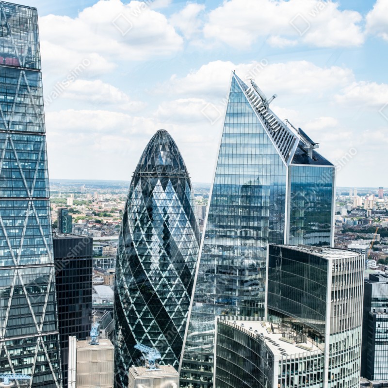 Naklejka repozycjonowalna nowoczesna panorama Londynu ze szklanymi drapaczami chmur – Wallissimo® Naklejka repozycjonowalna nowoczesna panorama Londynu ze szklanymi drapaczami chmur – Wallissimo®