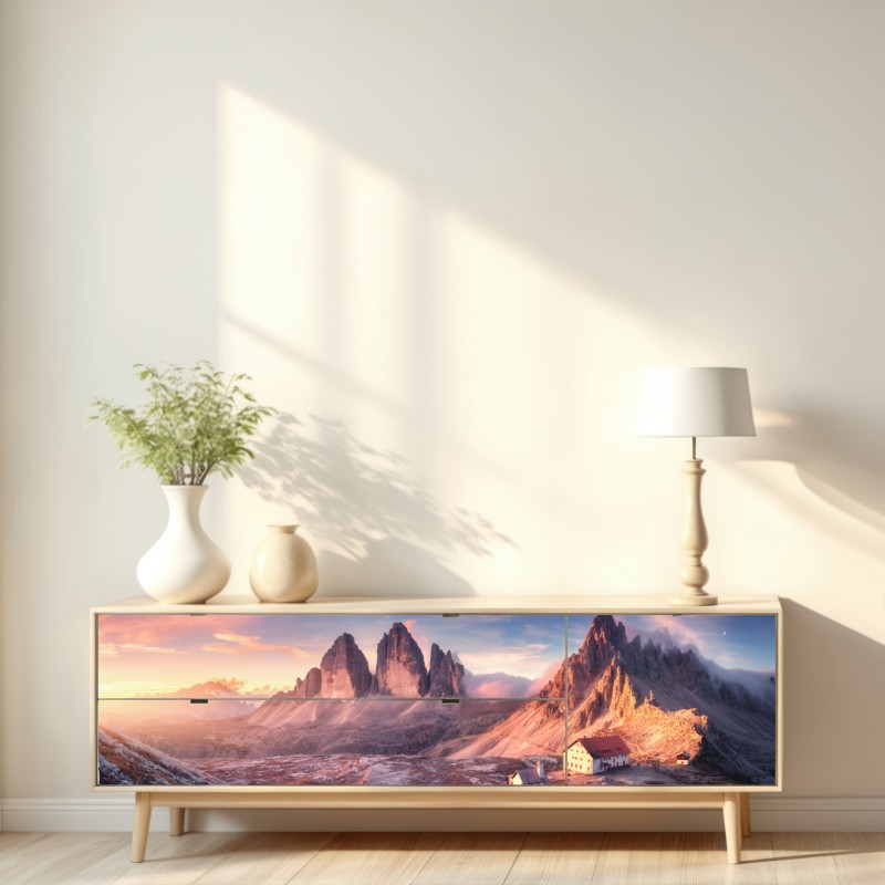 Naklejka repozycjonowalna wschód słońca nad szczytami Dolomitów – Wallissimo® Naklejka repozycjonowalna wschód słońca nad szczytami Dolomitów – Wallissimo®