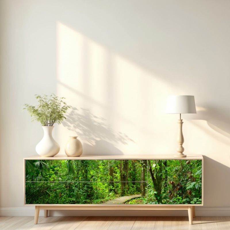 Naklejka repozycjonowalna tropikalna kładka w bujnym lesie – Wallissimo® Naklejka repozycjonowalna tropikalna kładka w bujnym lesie – Wallissimo®