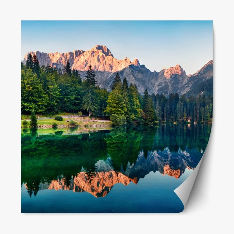 Naklejka repozycjonowalna mglista panorama górska – Wallissimo®