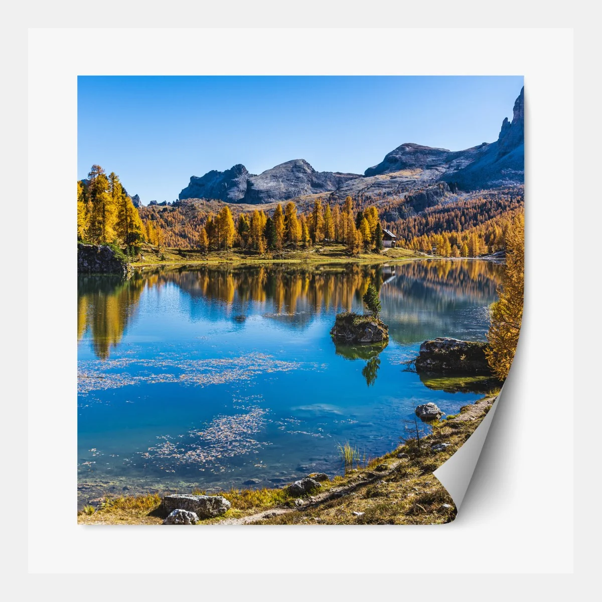 Naklejka repozycjonowalna jesienne alpejskie jezioro z odbiciami gór – Wallissimo® Naklejka repozycjonowalna jesienne alpejskie jezioro z odbiciami gór – Wallissimo®