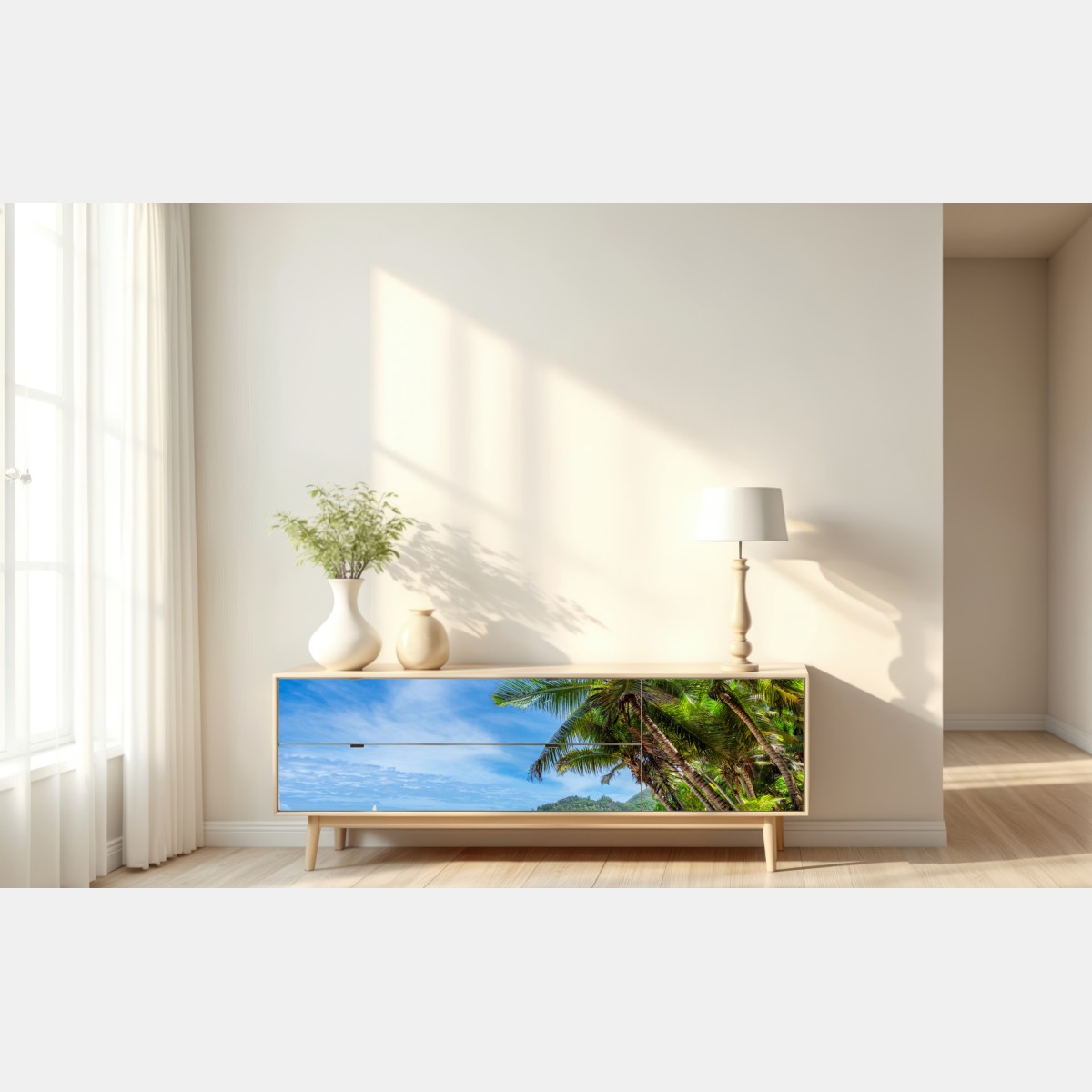 Naklejka repozycjonowalna tropikalna plaża z palmami i żaglówką – Wallissimo® Naklejka repozycjonowalna tropikalna plaża z palmami i żaglówką – Wallissimo®