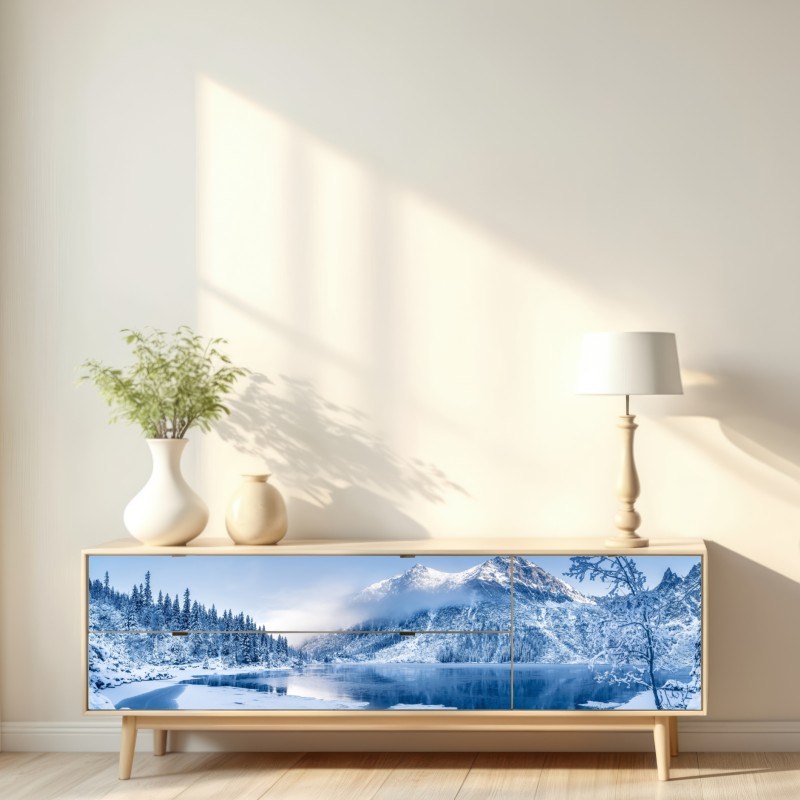 Naklejka repozycjonowalna spokojna zimowa panorama Alp – Wallissimo® Naklejka repozycjonowalna spokojna zimowa panorama Alp – Wallissimo®