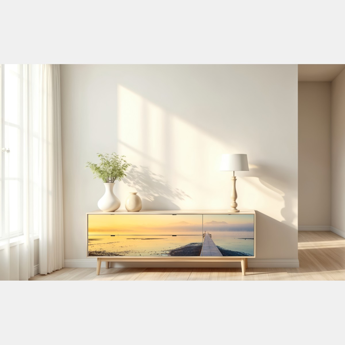 Naklejka repozycjonowalna mglisty wschód nad drewnianym molo – Wallissimo® Naklejka repozycjonowalna mglisty wschód nad drewnianym molo – Wallissimo®