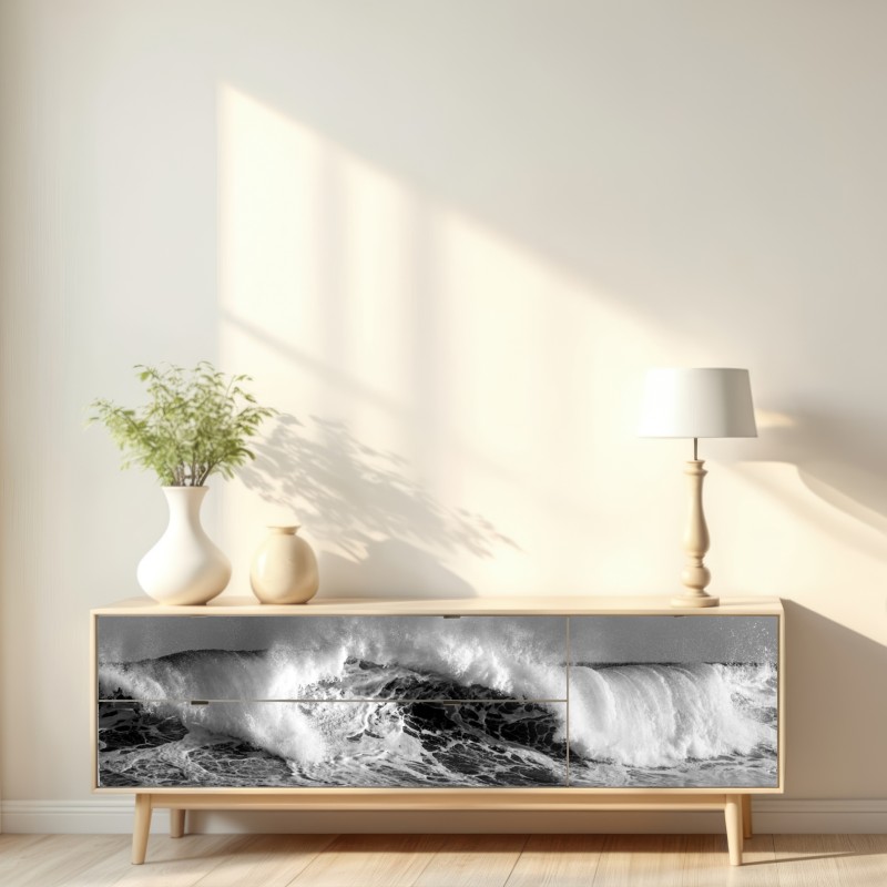 Naklejka repozycjonowalna dramatyczna czarno-biała fala oceanu – Wallissimo® Naklejka repozycjonowalna dramatyczna czarno-biała fala oceanu – Wallissimo®