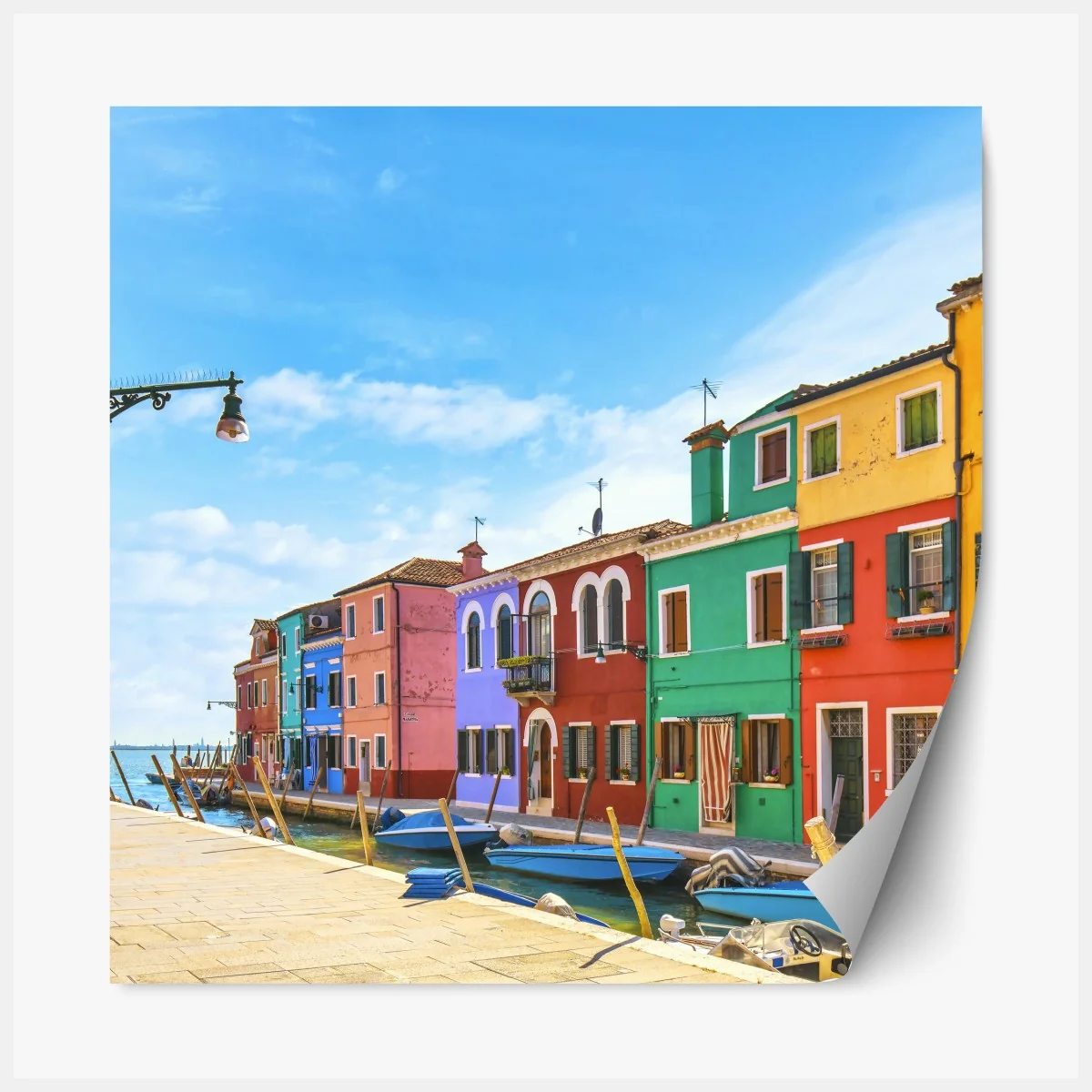 Naklejka repozycjonowalna kolorowe domy nad kanałem w Burano – Wallissimo® Naklejka repozycjonowalna kolorowe domy nad kanałem w Burano – Wallissimo®