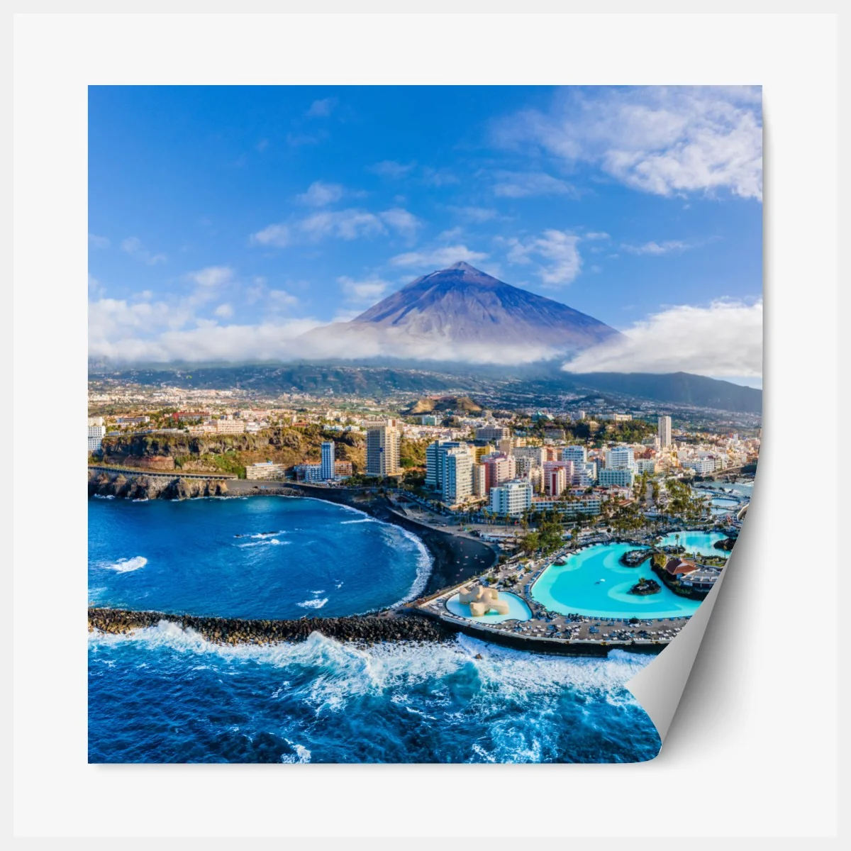 Naklejka repozycjonowalna panorama lotnicza wybrzeża Teneryfy z wulkanem Teide – Wallissimo® Naklejka repozycjonowalna panorama lotnicza wybrzeża Teneryfy z wulkanem Teide – Wallissimo®