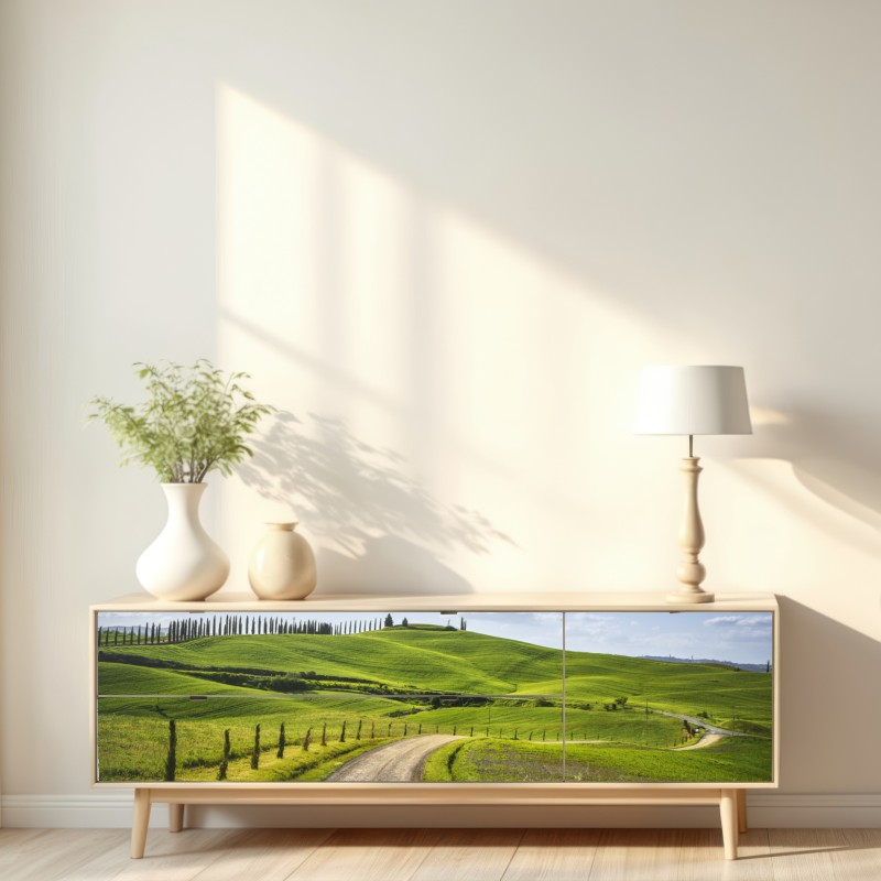 Naklejka repozycjonowalna wiejska droga w Toskanii przez zielone wzgórza – Wallissimo® Naklejka repozycjonowalna wiejska droga w Toskanii przez zielone wzgórza – Wallissimo®