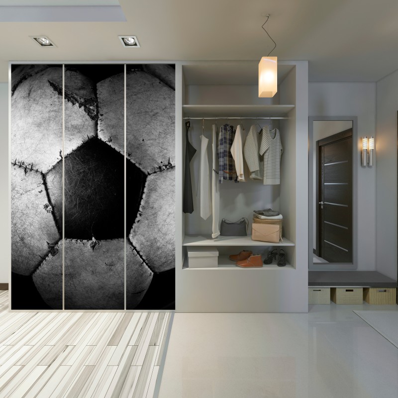 Naklejka na szafę zniszczona piłka nożna - zbliżenie – Wallissimo® Naklejka na szafę zniszczona piłka nożna - zbliżenie – Wallissimo®