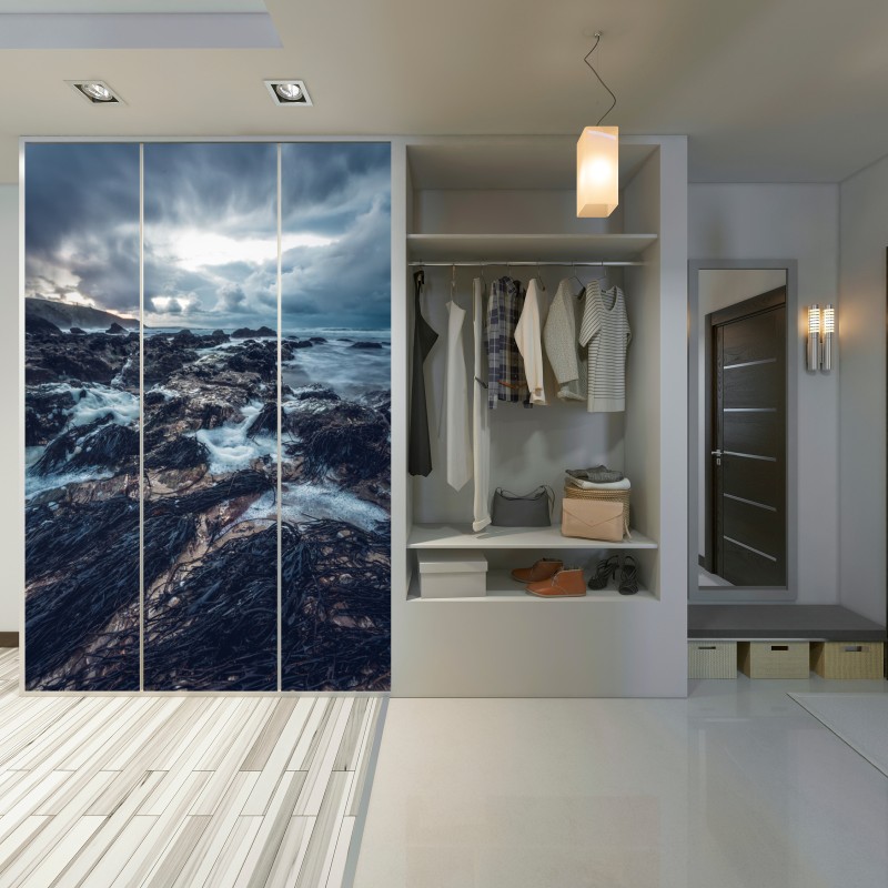 Naklejka na szafę nastrojowe skaliste wybrzeże o zmierzchu – Wallissimo® Naklejka na szafę nastrojowe skaliste wybrzeże o zmierzchu – Wallissimo®