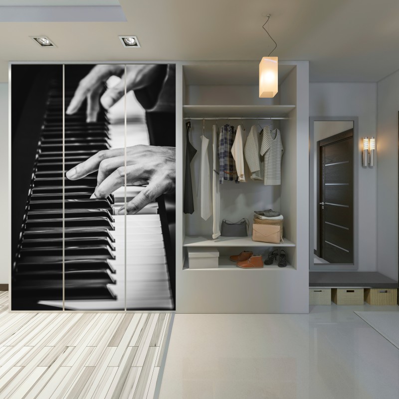 Naklejka na szafę dłonie przy fortepianie w ruchu – Wallissimo® Naklejka na szafę dłonie przy fortepianie w ruchu – Wallissimo®