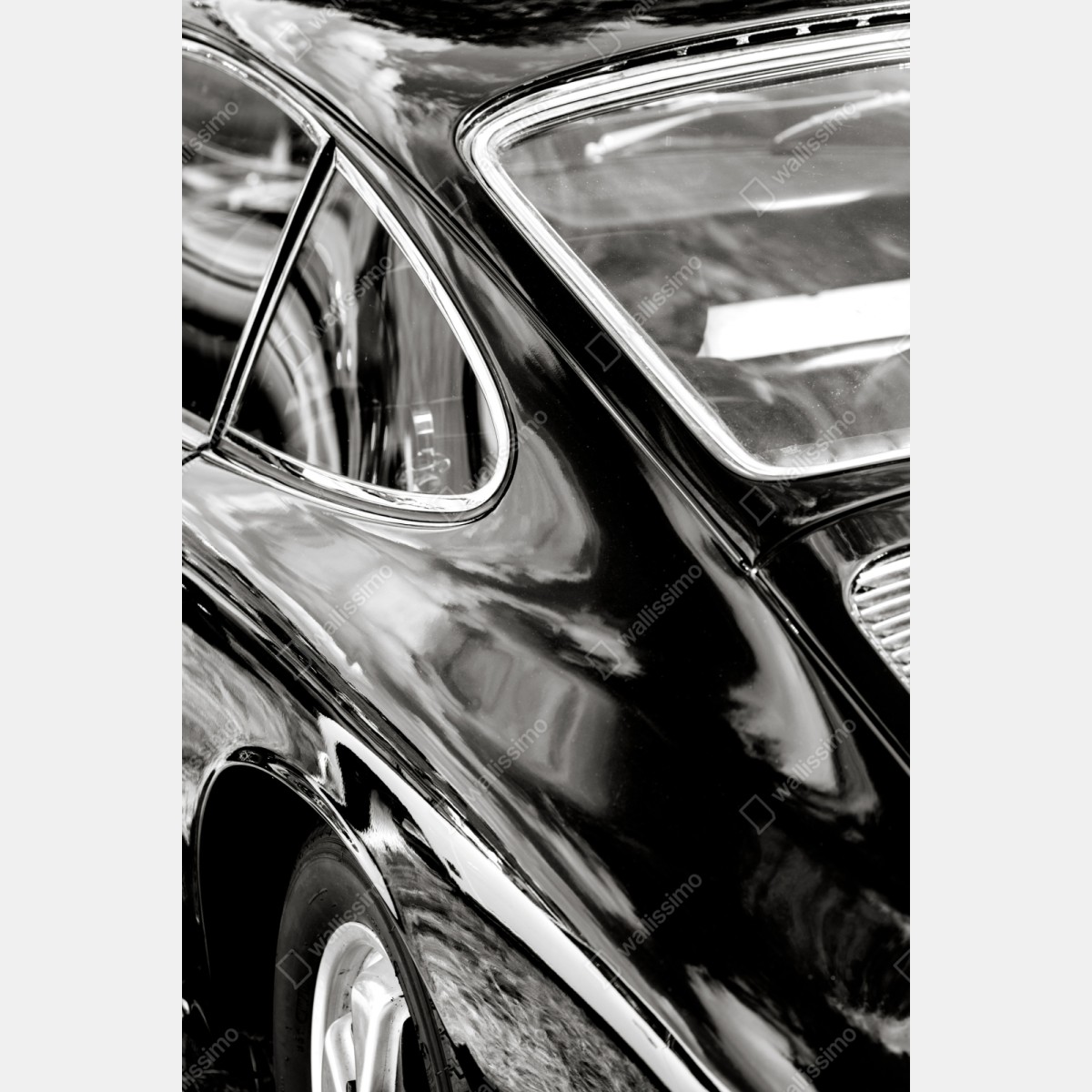 Naklejka na szafę zabytkowy tył samochodu w czerni i bieli – Wallissimo® Naklejka na szafę zabytkowy tył samochodu w czerni i bieli – Wallissimo®