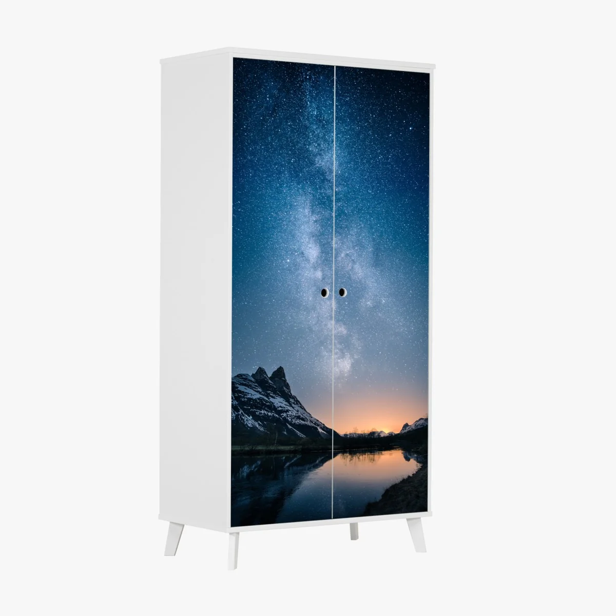 Naklejka na szafę droga mleczna nad górskim odbiciem – Wallissimo® Naklejka na szafę droga mleczna nad górskim odbiciem – Wallissimo®