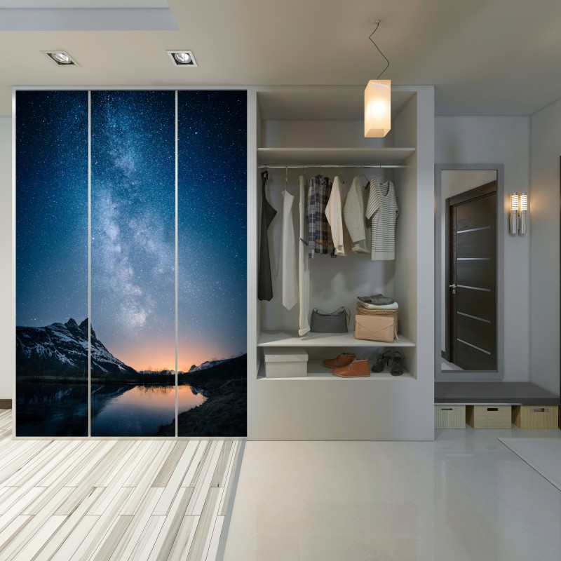 Naklejka na szafę droga mleczna nad górskim odbiciem – Wallissimo® Naklejka na szafę droga mleczna nad górskim odbiciem – Wallissimo®
