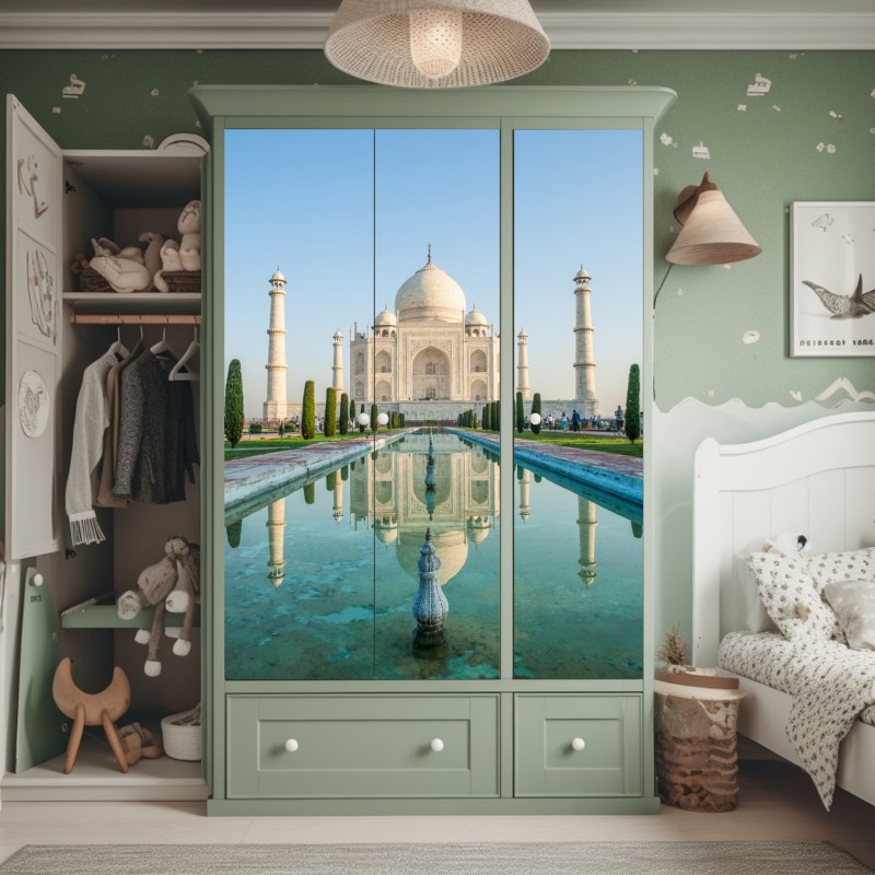 Naklejka na szafę złote Wat Arun o zmierzchu – Wallissimo®