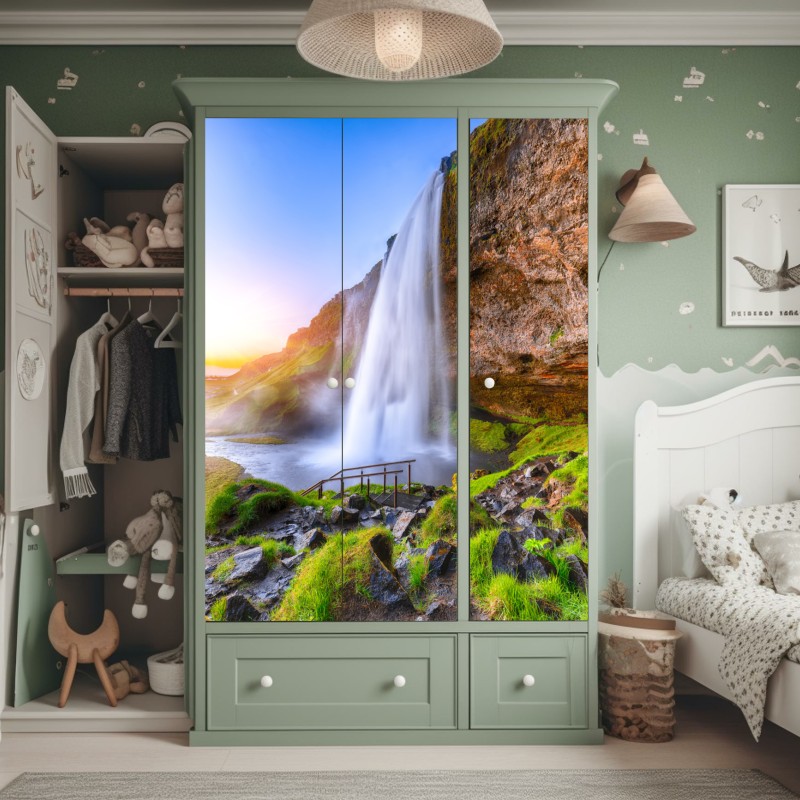 Naklejka na szafę mglisty poranek w lesie – Wallissimo®