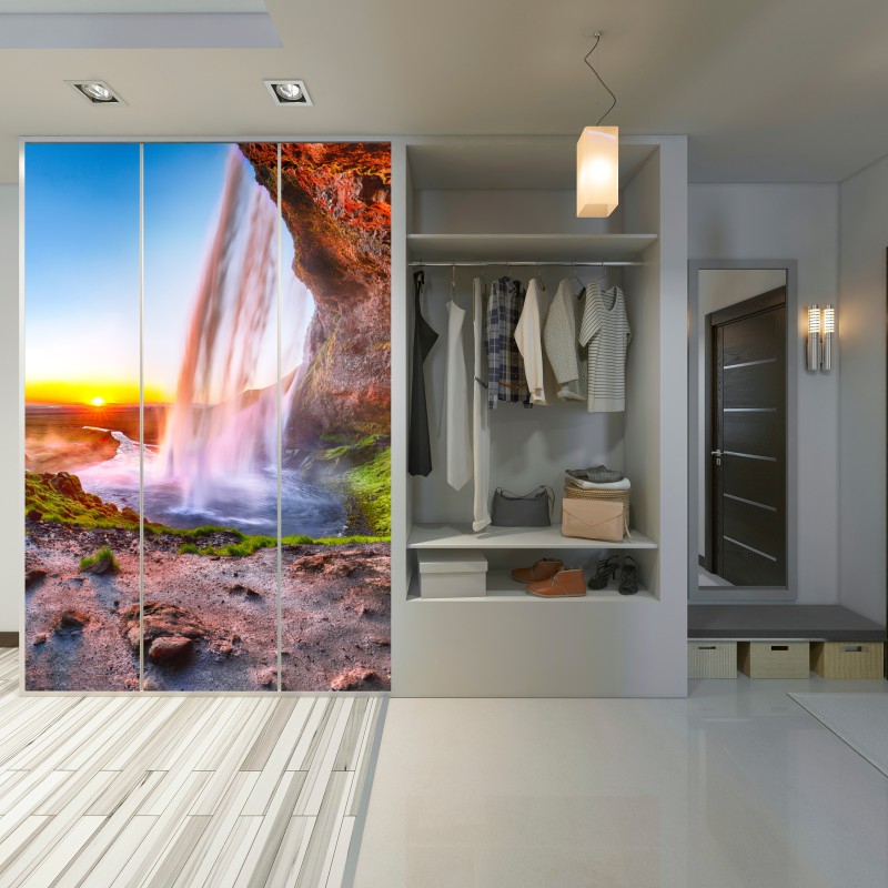 Naklejka na szafę Seljalandsfoss wodospad o zachodzie słońca – Wallissimo® Naklejka na szafę Seljalandsfoss wodospad o zachodzie słońca – Wallissimo®