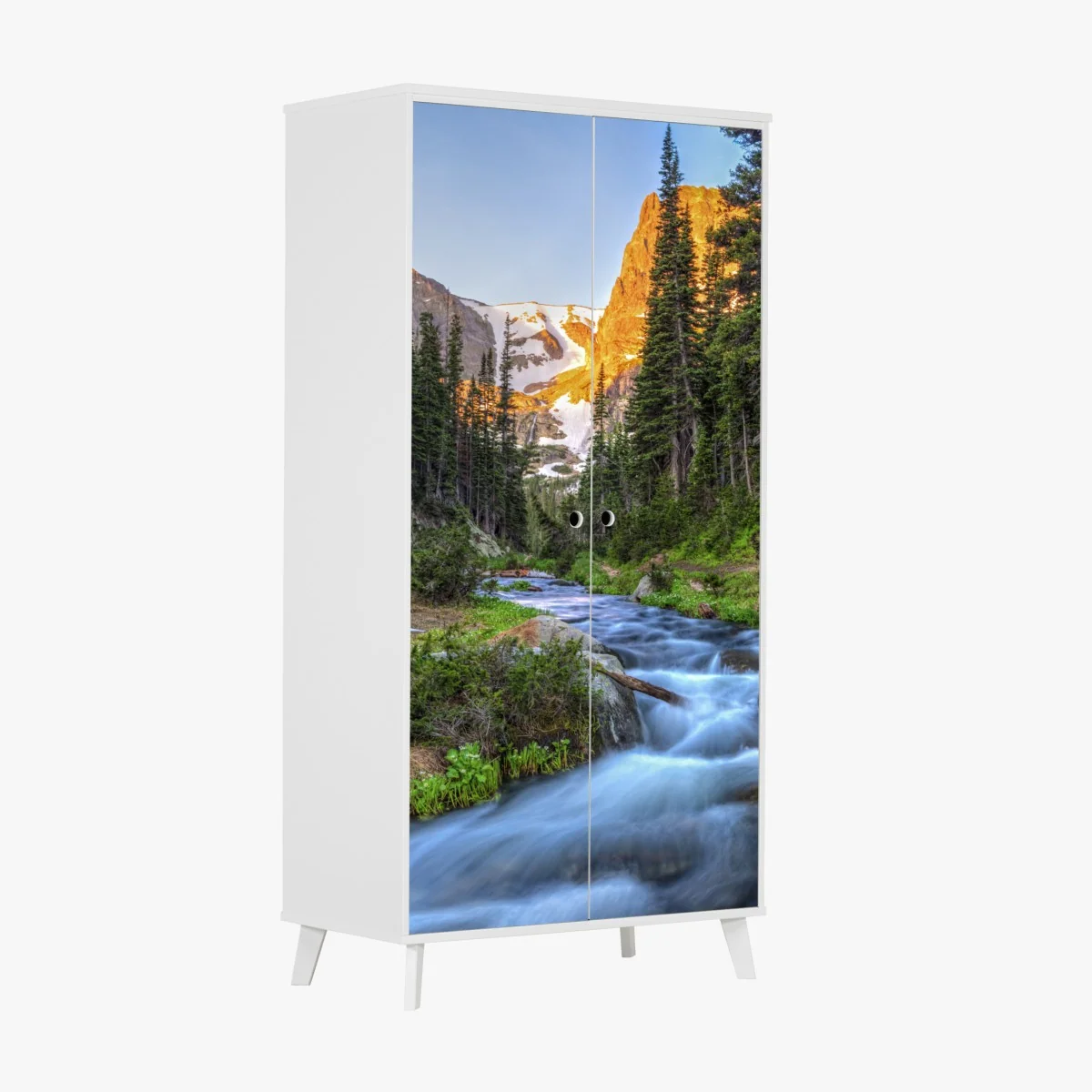 Naklejka na szafę złoty szczyt nad alpejskim potokiem – Wallissimo® Naklejka na szafę złoty szczyt nad alpejskim potokiem – Wallissimo®