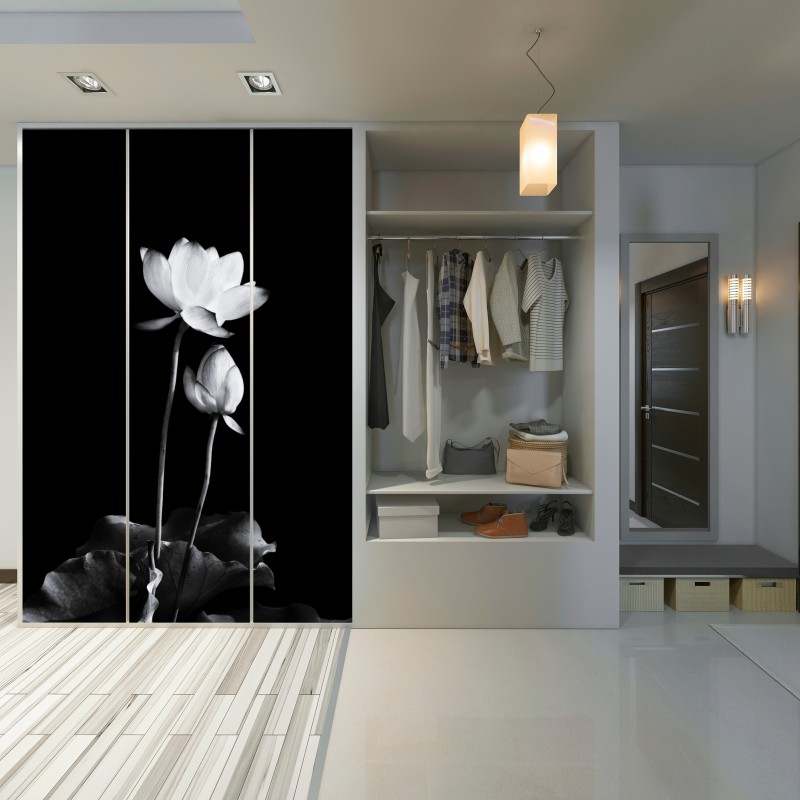 Naklejka na szafę biały lotos w monochromie – Wallissimo® Naklejka na szafę biały lotos w monochromie – Wallissimo®