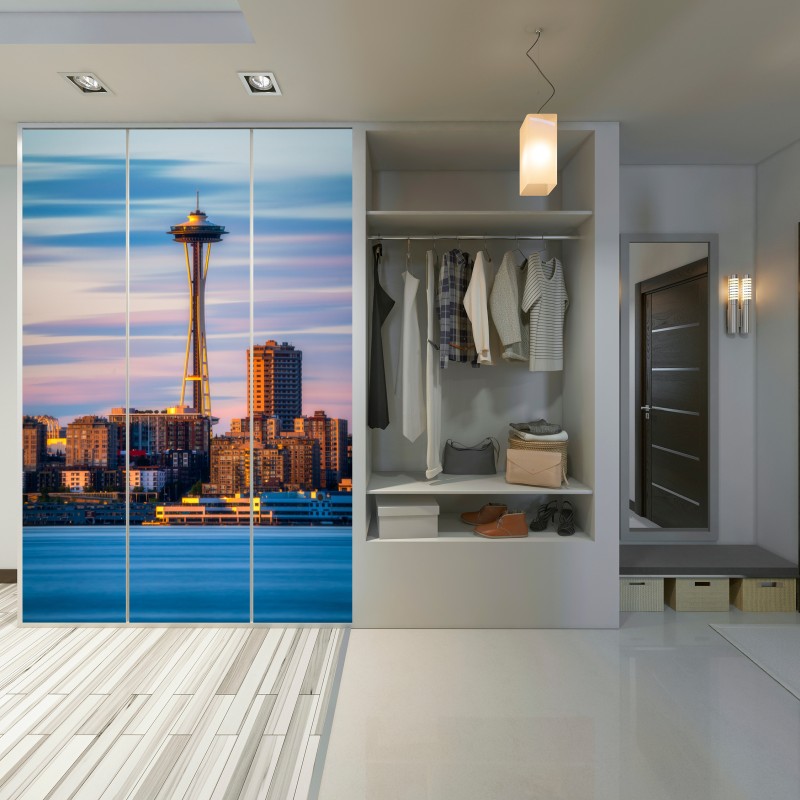 Naklejka na szafę panorama Seattle ze Space Needle o zachodzie słońca – Wallissimo® Naklejka na szafę panorama Seattle ze Space Needle o zachodzie słońca – Wallissimo®