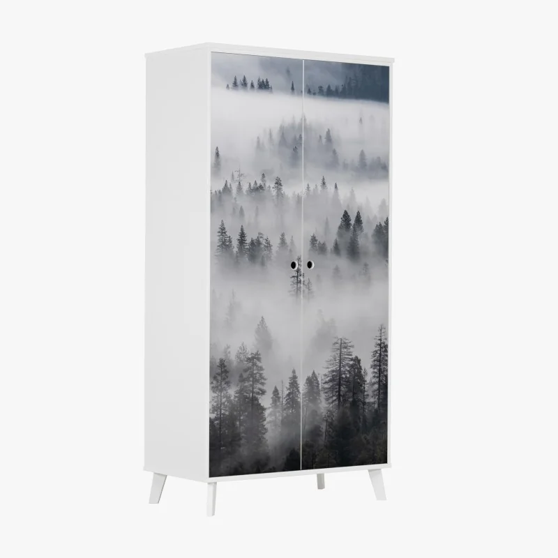 Naklejka na szafę mglisty las sosnowy