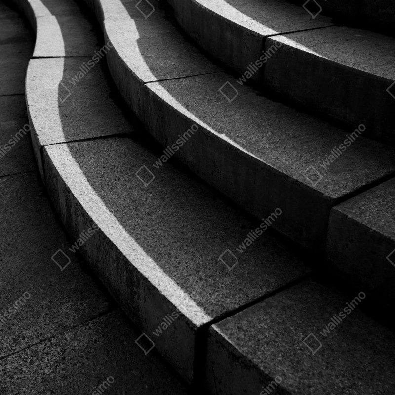 Naklejka na szafę zakrzywione betonowe schody w cieniu – Wallissimo® Naklejka na szafę zakrzywione betonowe schody w cieniu – Wallissimo®