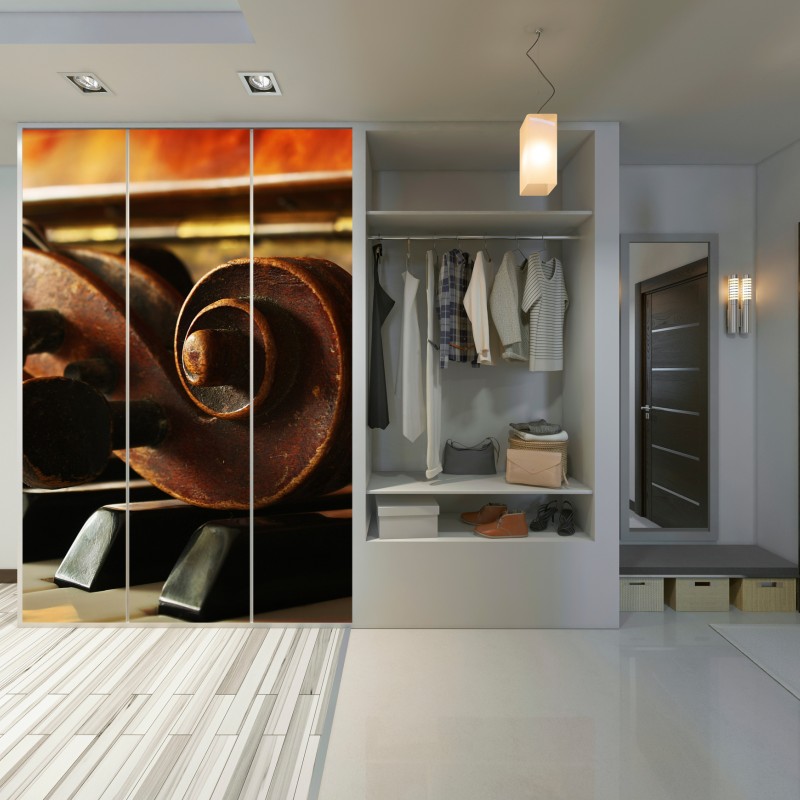 Naklejka na szafę zabytkowa główka skrzypiec na klawiszach fortepianu – Wallissimo® Naklejka na szafę zabytkowa główka skrzypiec na klawiszach fortepianu – Wallissimo®