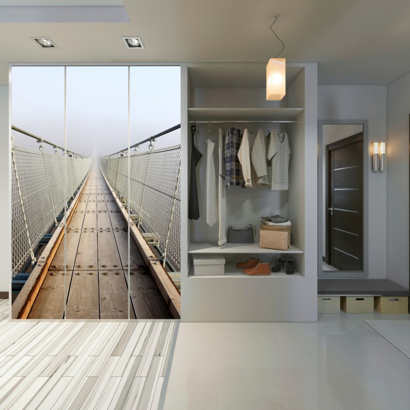 Naklejka na szafę mglisty most wiszący prowadzący w mgłę – Wallissimo® Naklejka na szafę mglisty most wiszący prowadzący w mgłę – Wallissimo®