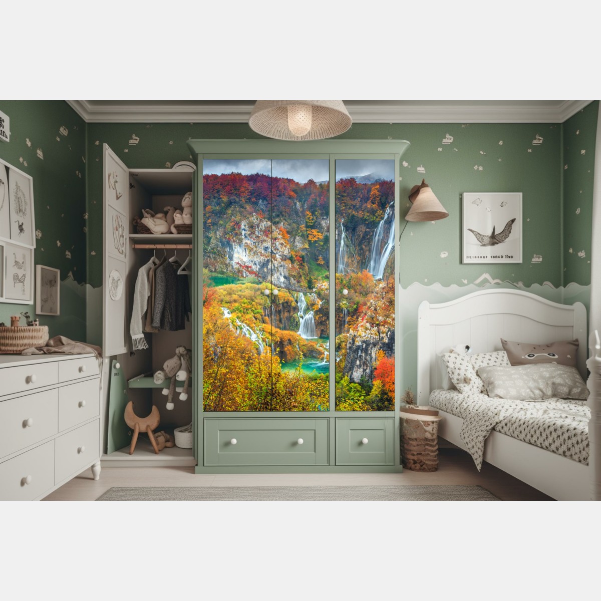 Naklejka na szafę jesienne wodospady w malowniczym lesie – Wallissimo® Naklejka na szafę jesienne wodospady w malowniczym lesie – Wallissimo®