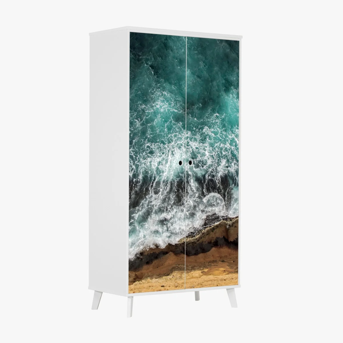 Naklejka na szafę turkusowe wybrzeże z lotu ptaka z rozbijającymi się falami – Wallissimo® Naklejka na szafę turkusowe wybrzeże z lotu ptaka z rozbijającymi się falami – Wallissimo®