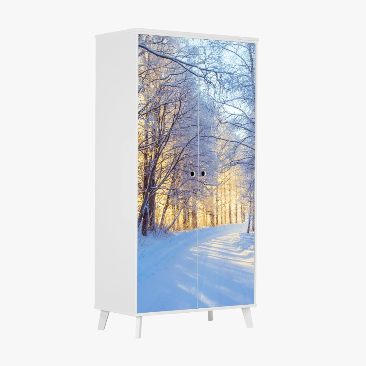 Naklejka na szafę zimowy las brzozowy ze złotym świtem – Wallissimo® Naklejka na szafę zimowy las brzozowy ze złotym świtem – Wallissimo®