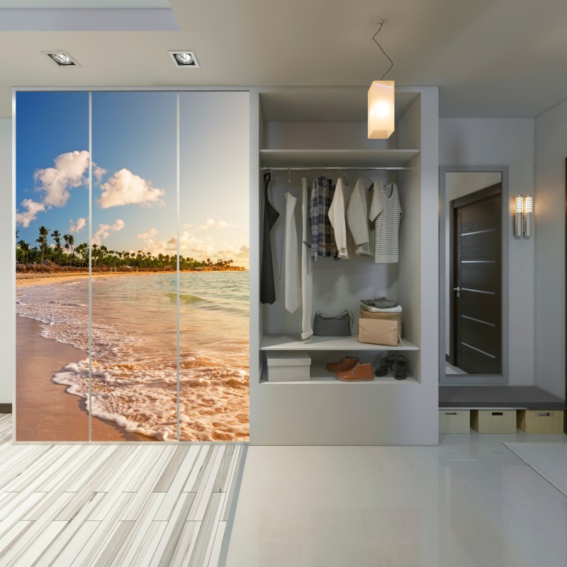 Naklejka na szafę tropikalny zachód słońca na plaży z sylwetkami palm – Wallissimo® Naklejka na szafę tropikalny zachód słońca na plaży z sylwetkami palm – Wallissimo®