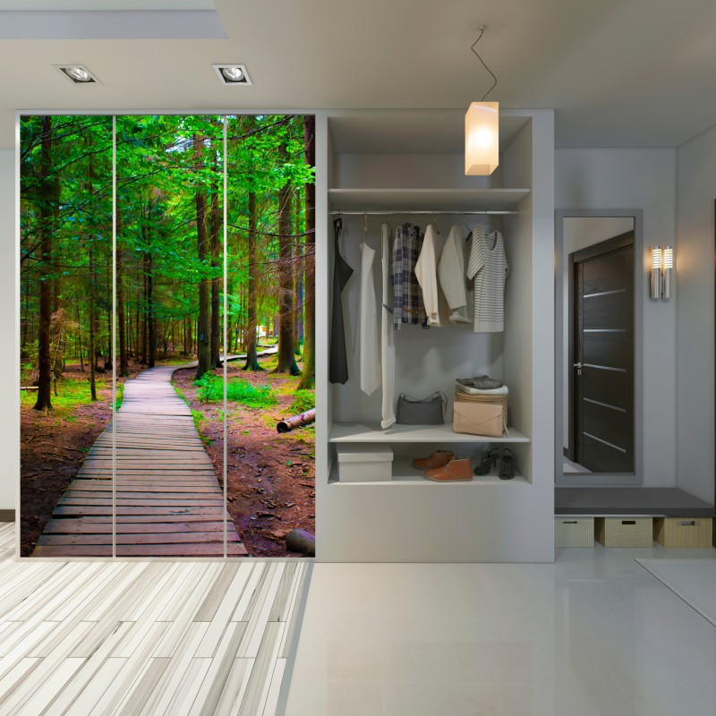 Naklejka na szafę spokojna leśna kładka – Wallissimo® Naklejka na szafę spokojna leśna kładka – Wallissimo®