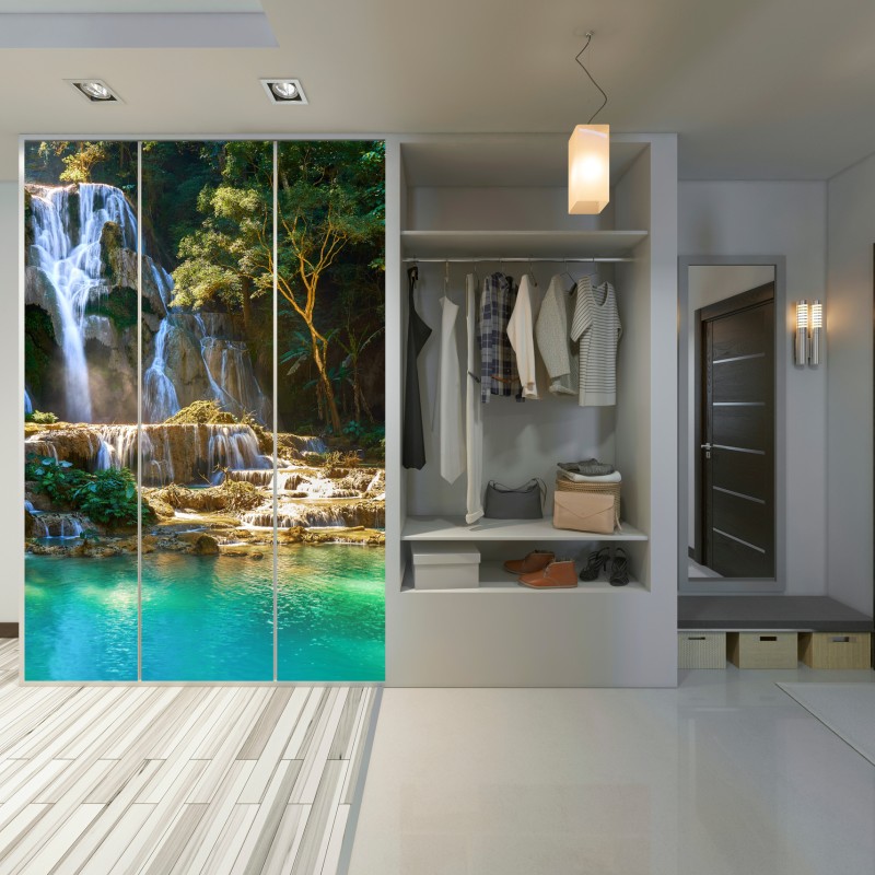 Naklejka na szafę turkusowy wodospad w bujnym lesie – Wallissimo® Naklejka na szafę turkusowy wodospad w bujnym lesie – Wallissimo®