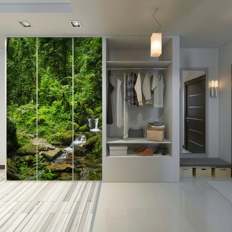 Naklejka na szafę bujny zielony leśny wodospad – Wallissimo® Naklejka na szafę bujny zielony leśny wodospad – Wallissimo®