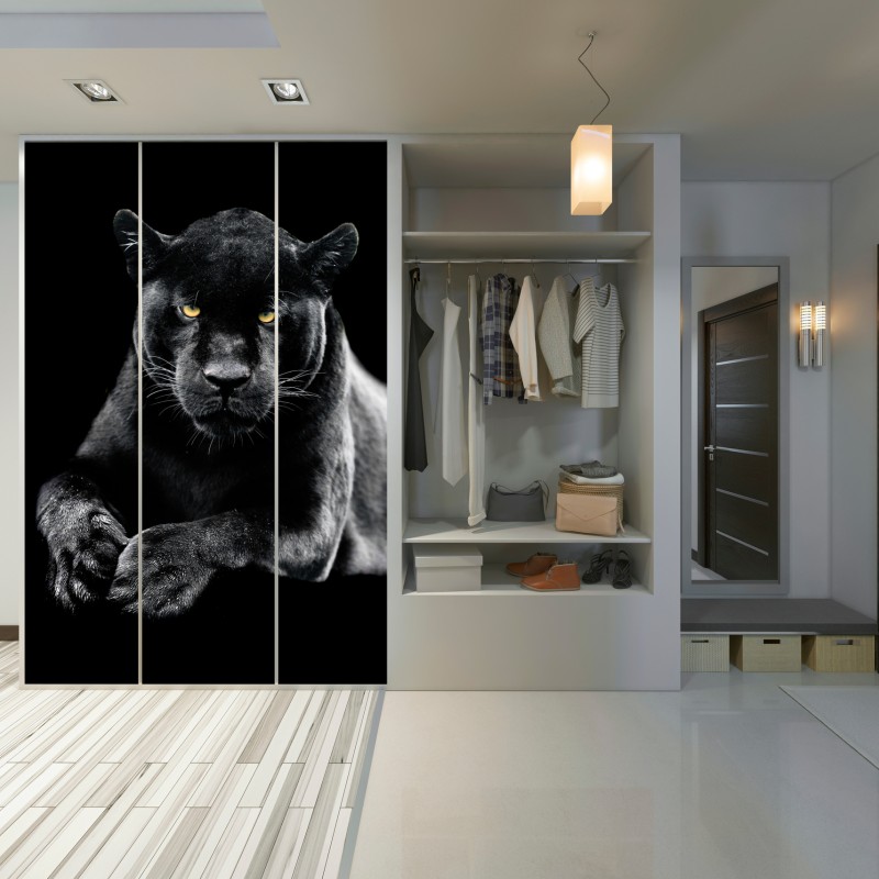 Naklejka na szafę portret czarnej pantery na czarnym tle – Wallissimo® Naklejka na szafę portret czarnej pantery na czarnym tle – Wallissimo®